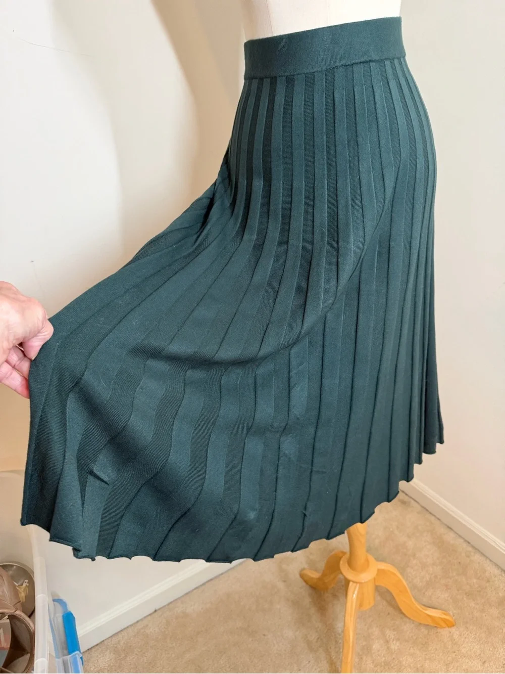 A New Day Women’s Dark Green -SZ M-  Pleated Ribbed Knit Midi Skirt